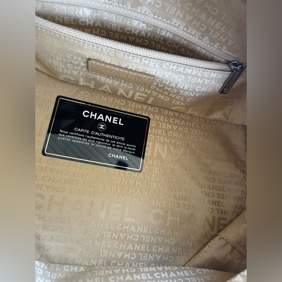 🔥CHANEL BUNDLE Black Bowler Bag AND Quilted Wallet with COAs🔥 - Picture 10 of 16